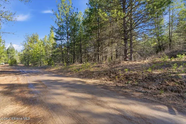 $299,900 | 33482 North Charlotte Drive, Spirit Lake, ID 83869