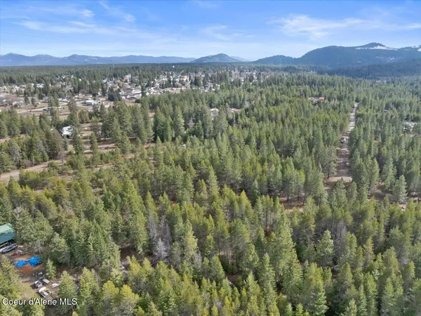 $299,900 | 33482 North Charlotte Drive, Spirit Lake, ID 83869