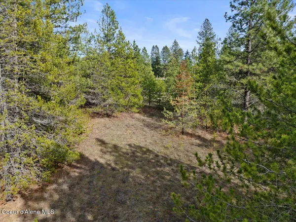 $299,900 | 33482 North Charlotte Drive, Spirit Lake, ID 83869