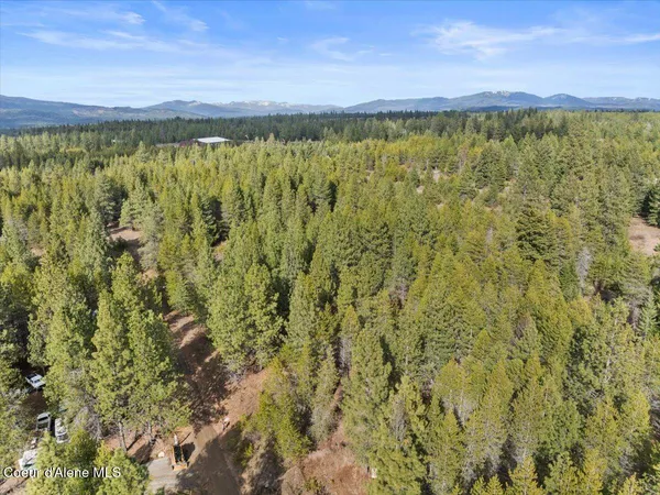 $299,900 | 33482 North Charlotte Drive, Spirit Lake, ID 83869