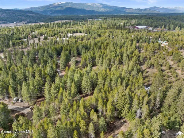 $299,900 | 33482 North Charlotte Drive, Spirit Lake, ID 83869