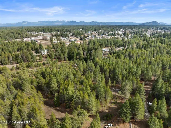 $299,900 | 33482 North Charlotte Drive, Spirit Lake, ID 83869