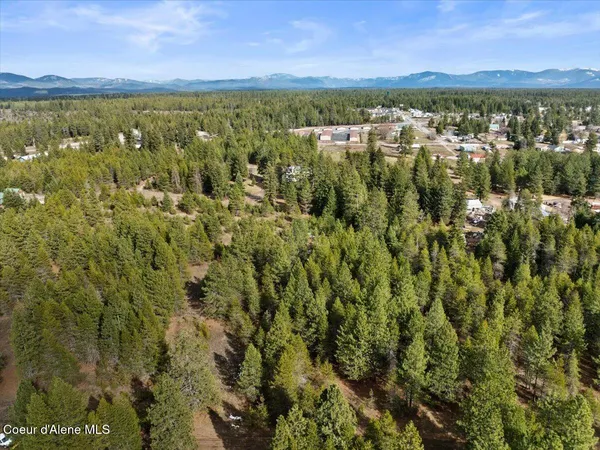 $299,900 | 33482 North Charlotte Drive, Spirit Lake, ID 83869