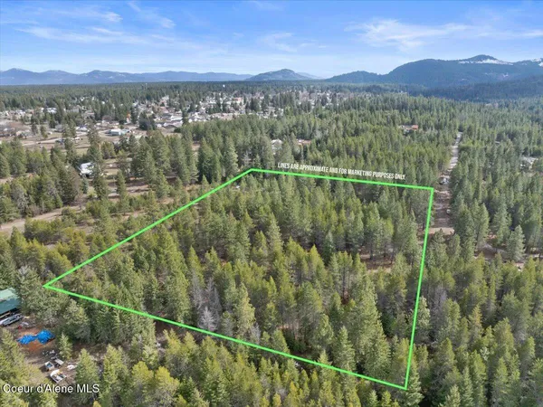 $299,900 | 33482 North Charlotte Drive, Spirit Lake, ID 83869