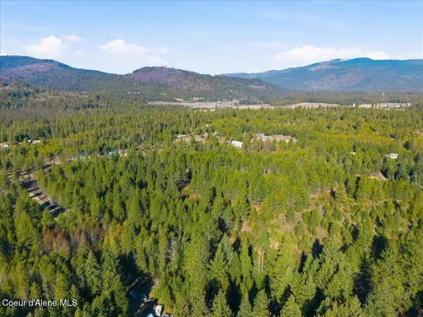 $299,900 | 33482 North Charlotte Drive, Spirit Lake, ID 83869