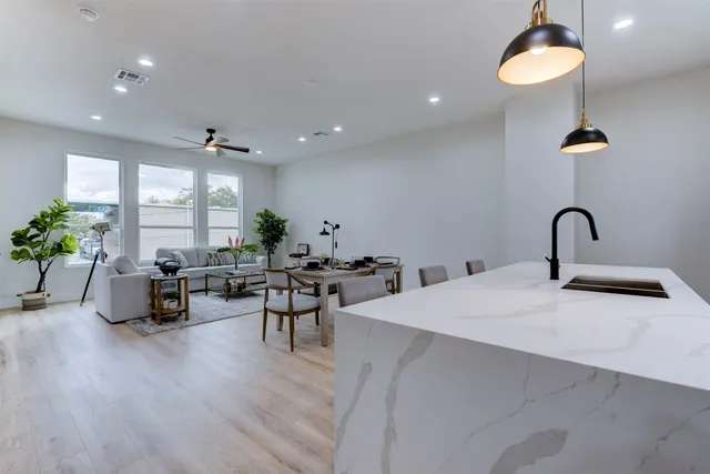 $399,990 | 1304 Evelyn Street, Houston, TX 77009