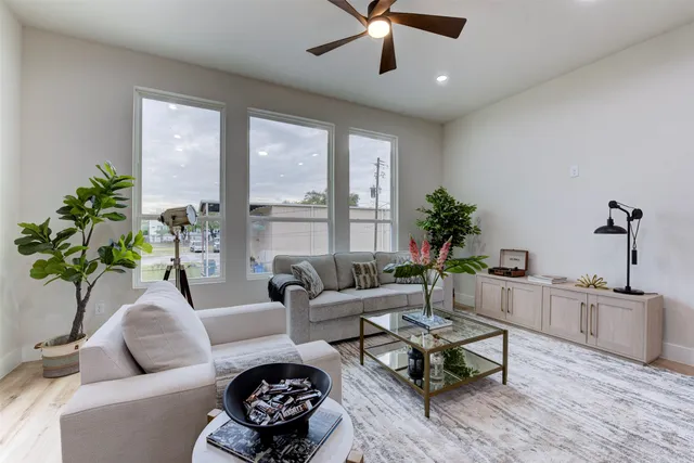 $399,990 | 1304 Evelyn Street, Houston, TX 77009