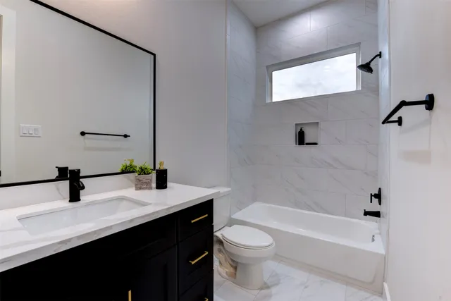 $399,990 | 1304 Evelyn Street, Houston, TX 77009