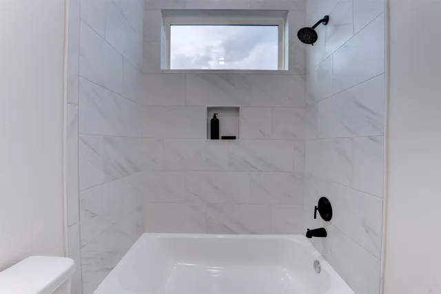 $399,990 | 1304 Evelyn Street, Houston, TX 77009