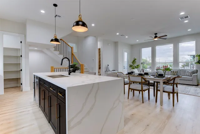 $399,990 | 1304 Evelyn Street, Houston, TX 77009