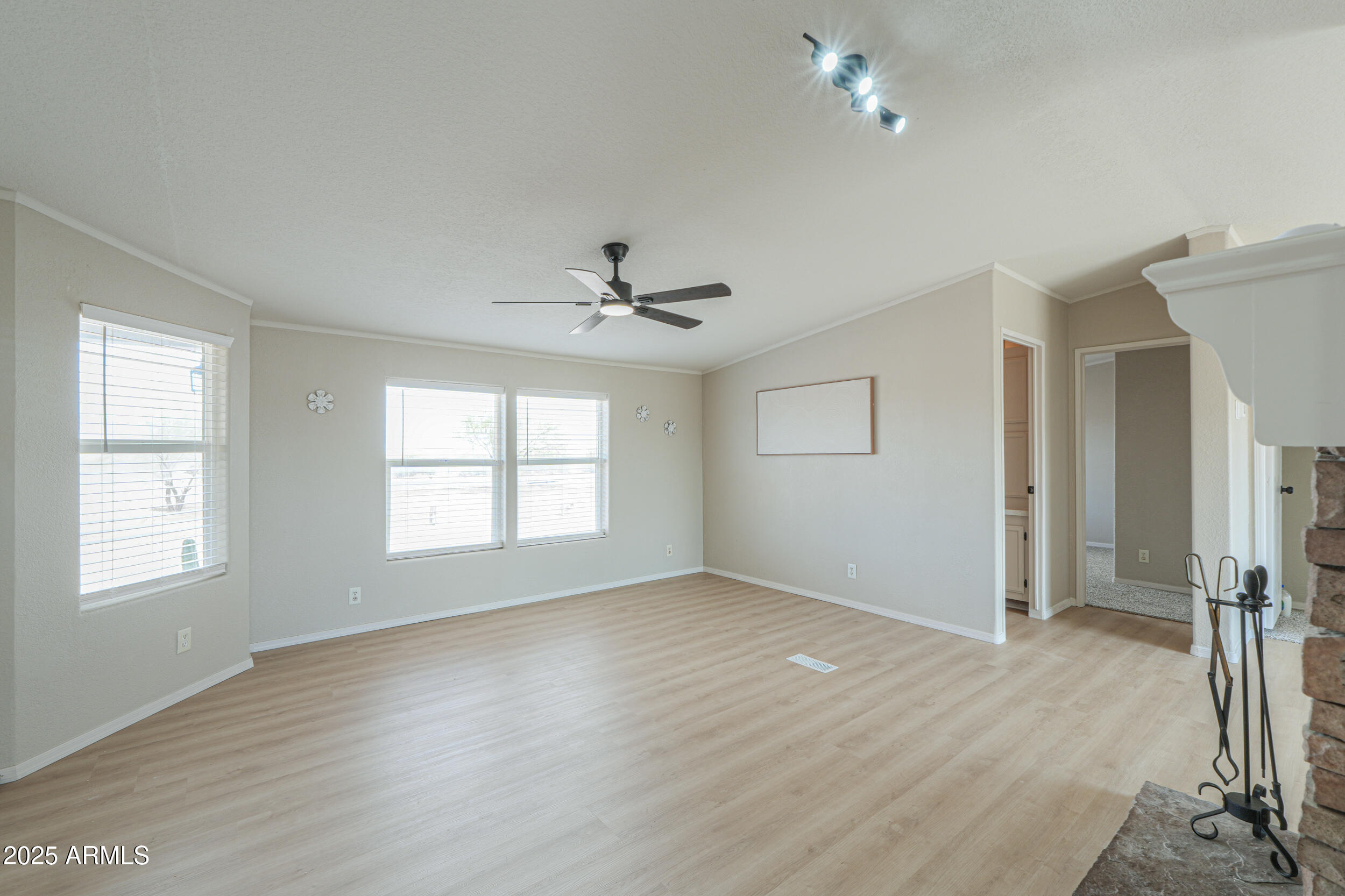 54357 West Bowlin Road Maricopa, AZ 85139 - Photo 7 of 46 06
