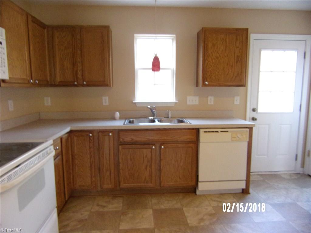 318 Apple Ridge Road Greensboro, NC 27406 - Photo 10 of 17 Gallery Image 10
