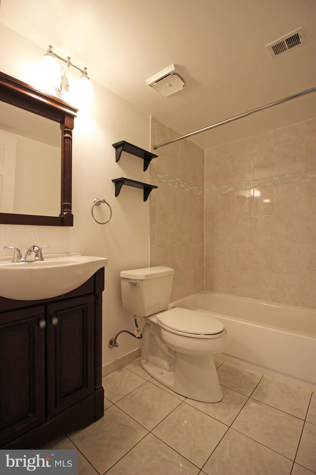 11607 Windbluff Court Reston, VA 20191 - Photo 23 of 30