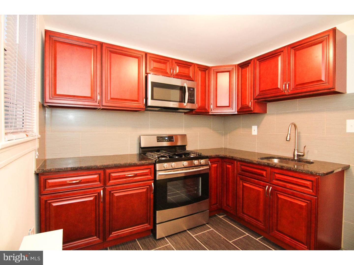 7061 Veronica Road Upper Darby, PA 19082 - Photo 4 of 18