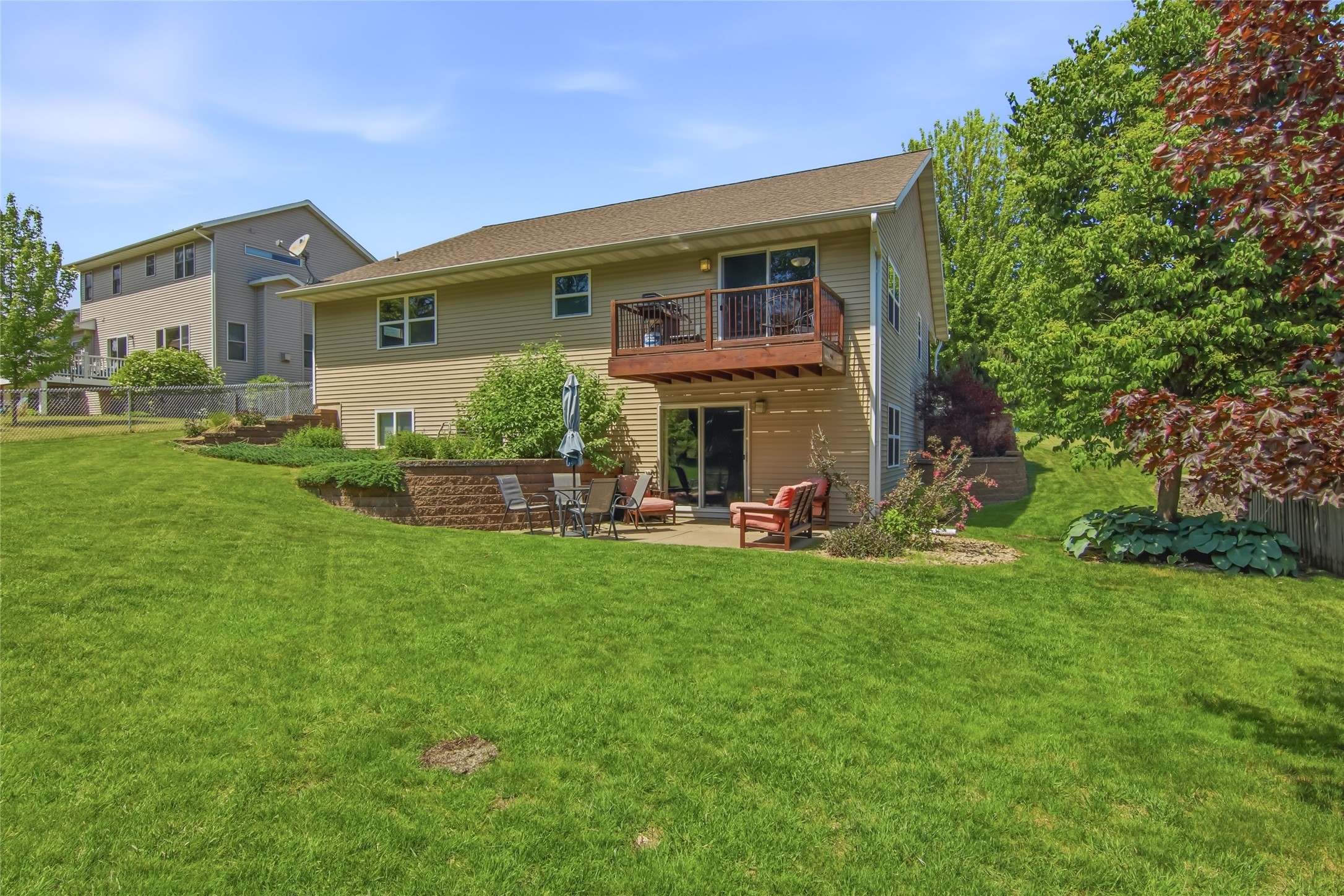 1311 Stephi Road Eau Claire, WI 54703 - Photo 2 of 32