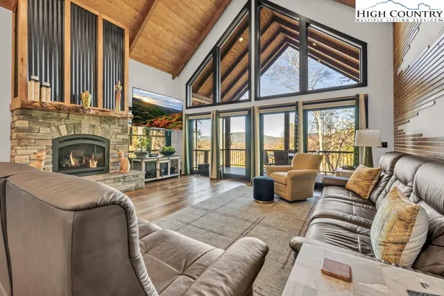 $2,095,000 | 322 South Creek Drive, Boone, NC 28607