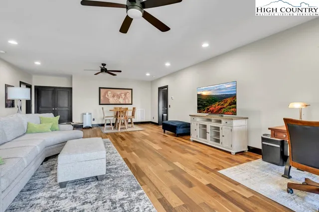 $2,095,000 | 322 South Creek Drive, Boone, NC 28607