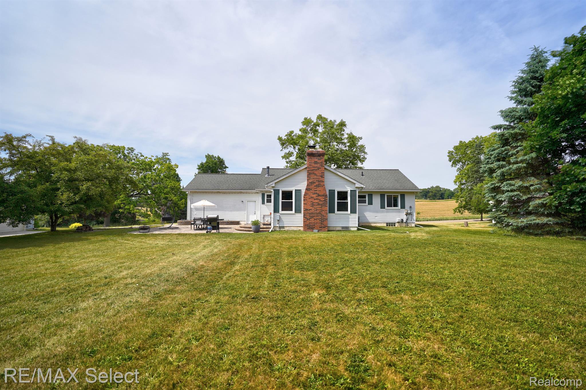 11860 Dunham Road Hartland, MI 48353 - Photo 8 of 39 Gallery Image 8