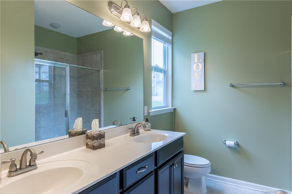 4219 Hubbard Road Charlotte, NC 28269 - Photo 11 of 19 Gallery Image 11