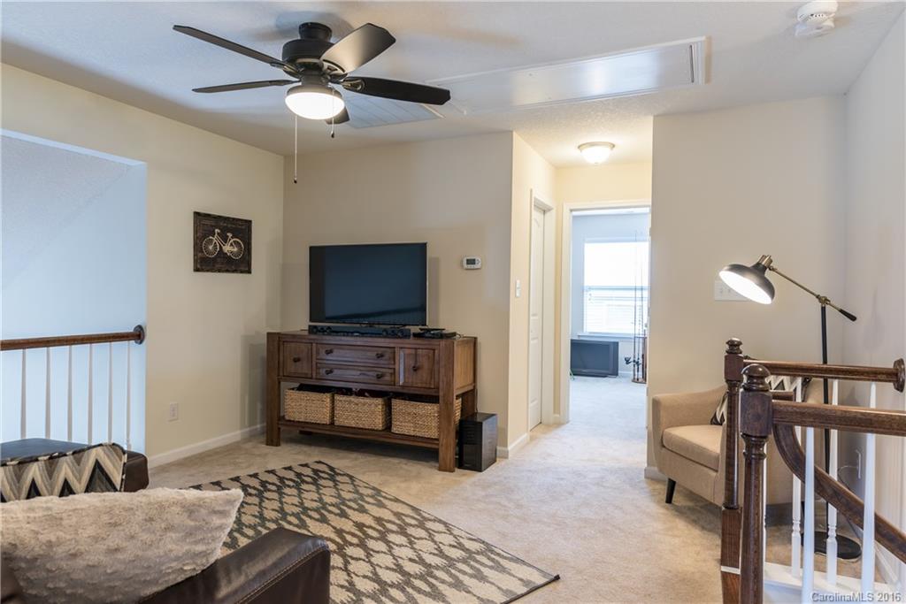 4219 Hubbard Road Charlotte, NC 28269 - Photo 14 of 19 Gallery Image 14