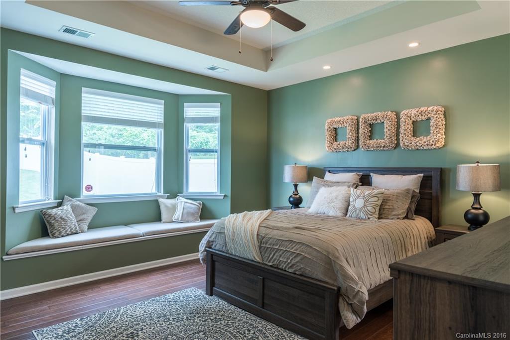 4219 Hubbard Road Charlotte, NC 28269 - Photo 9 of 19 Gallery Image 9