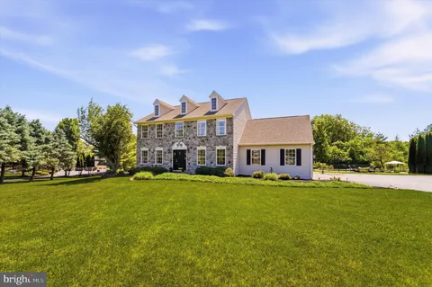 $799,000 | 205 Maplewood Drive, Phoenixville, PA 19460