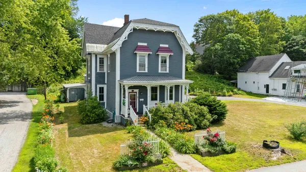 $485,000 | 37 Park Street, Newport, NH 03773