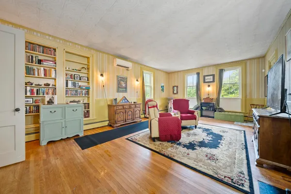 $485,000 | 37 Park Street, Newport, NH 03773