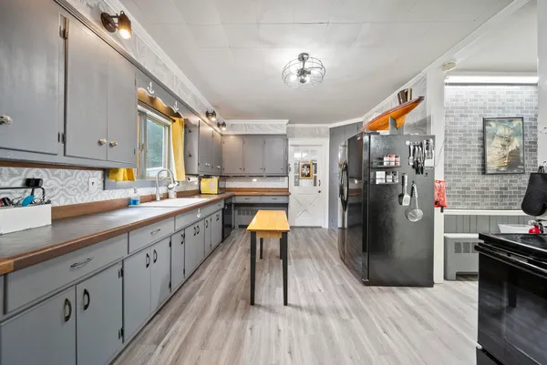 $485,000 | 37 Park Street, Newport, NH 03773