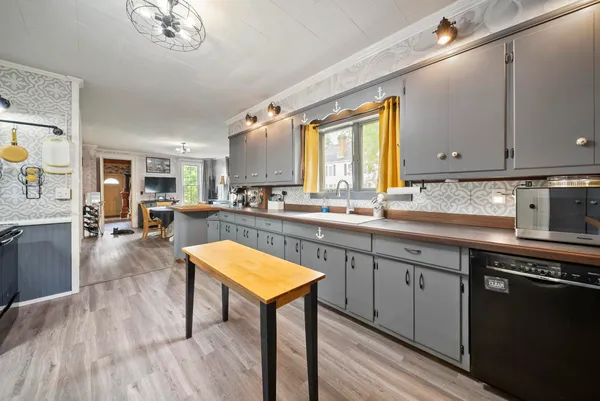 $485,000 | 37 Park Street, Newport, NH 03773