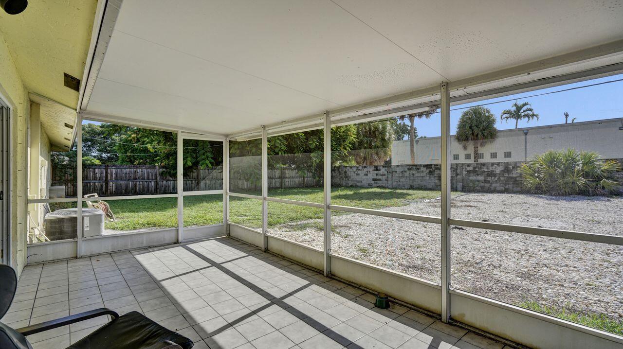 2210 Northwest 3rd Avenue Boca Raton, FL 33431 - Photo 25 of 28 Screened Patio