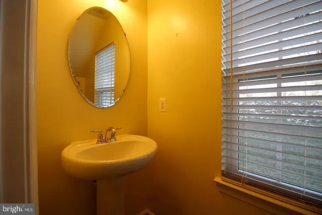 $2,600 | 7332 Brunson Circle, Gainesville, VA 20155