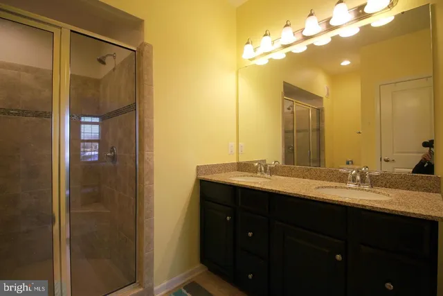 $2,600 | 7332 Brunson Circle, Gainesville, VA 20155