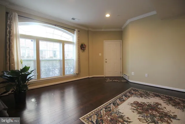 $2,600 | 7332 Brunson Circle, Gainesville, VA 20155