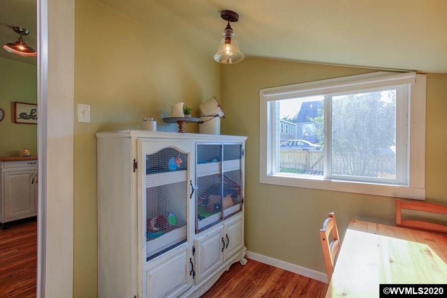 1436 Southwest 10th Street Dallas, OR 97338 - Photo 20 of 37 Gallery Image 20
