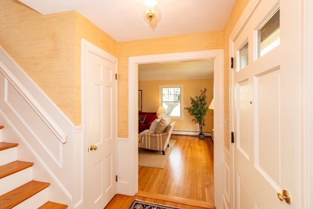 28 Pequot Road Marblehead, MA 01945 - Photo 6 of 42