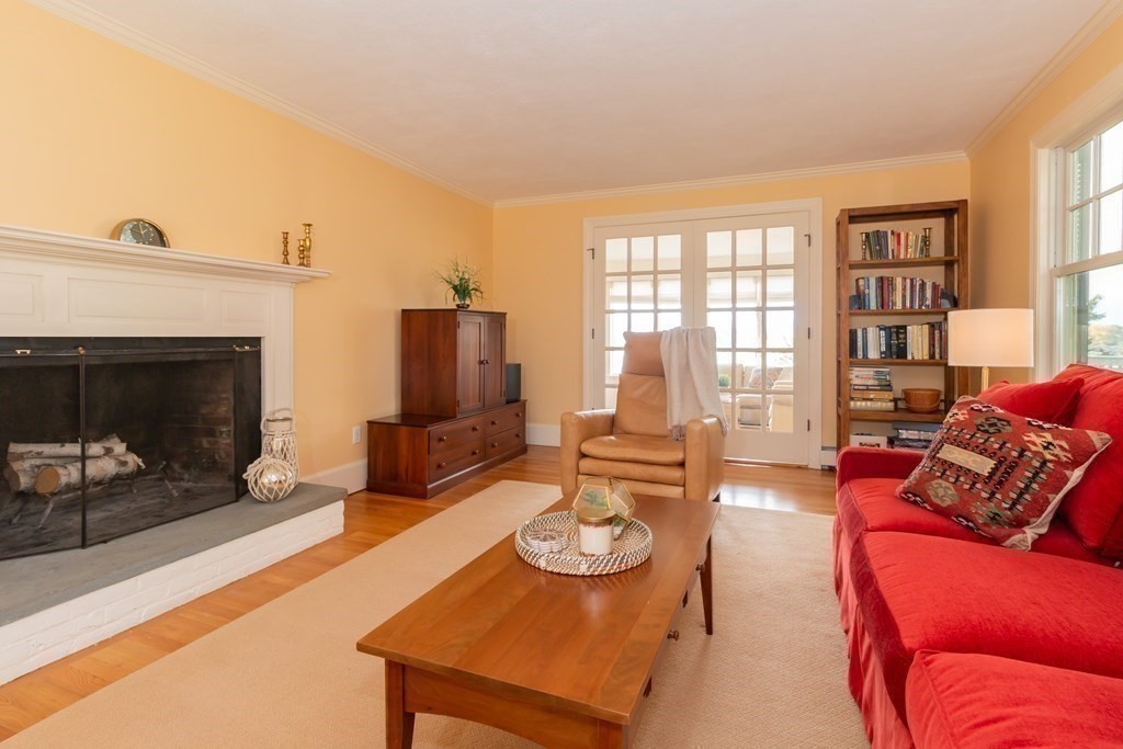 28 Pequot Road Marblehead, MA 01945 - Photo 8 of 42