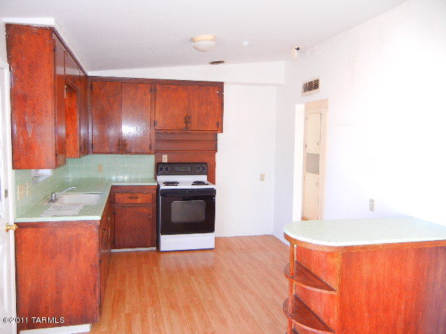 655 East Post Road Benson, AZ 85602 - Photo 6 of 22