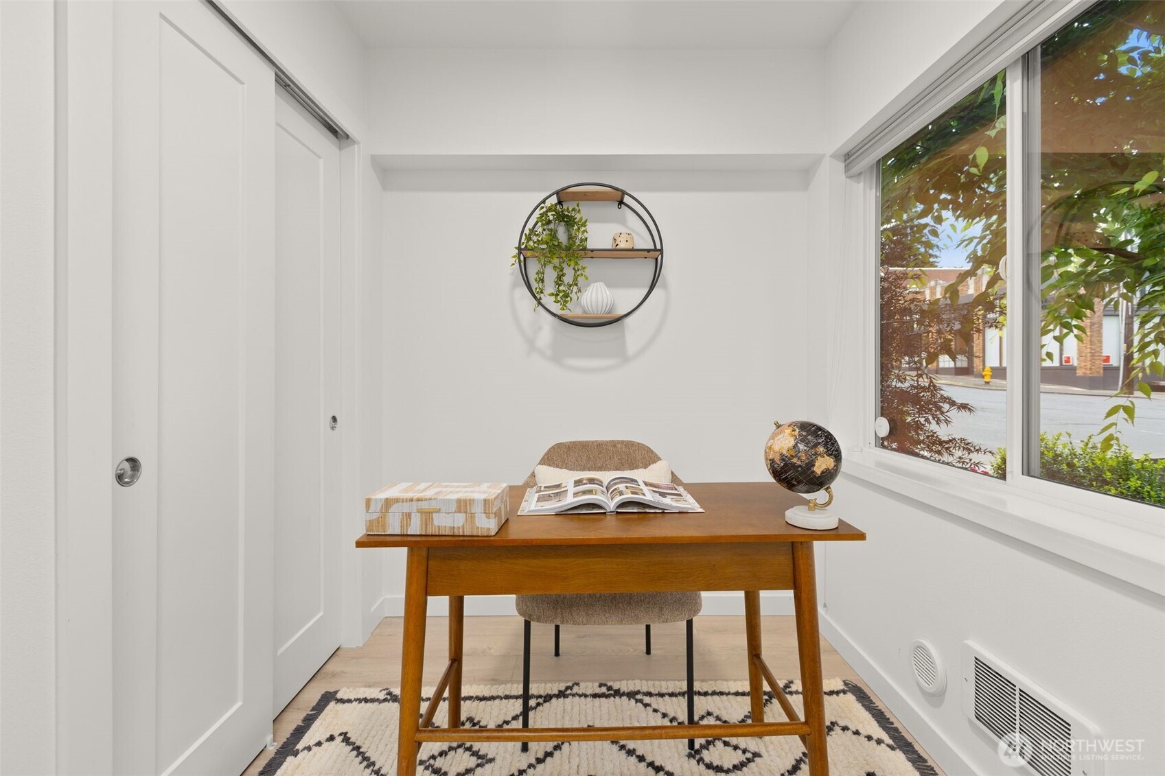 3551 Wallingford Avenue North Seattle, WA 98103 - Photo 15 of 22