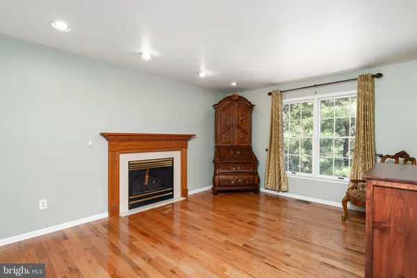 $1,695,000 | 4 North Longfellow Drive, Princeton Junction, NJ 08550