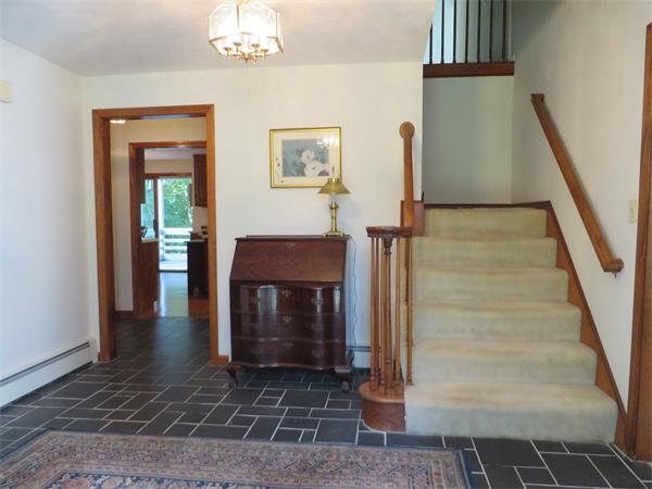 37 Mitchell Road Holliston, MA 01746 - Photo 8 of 28 Gallery Image 8