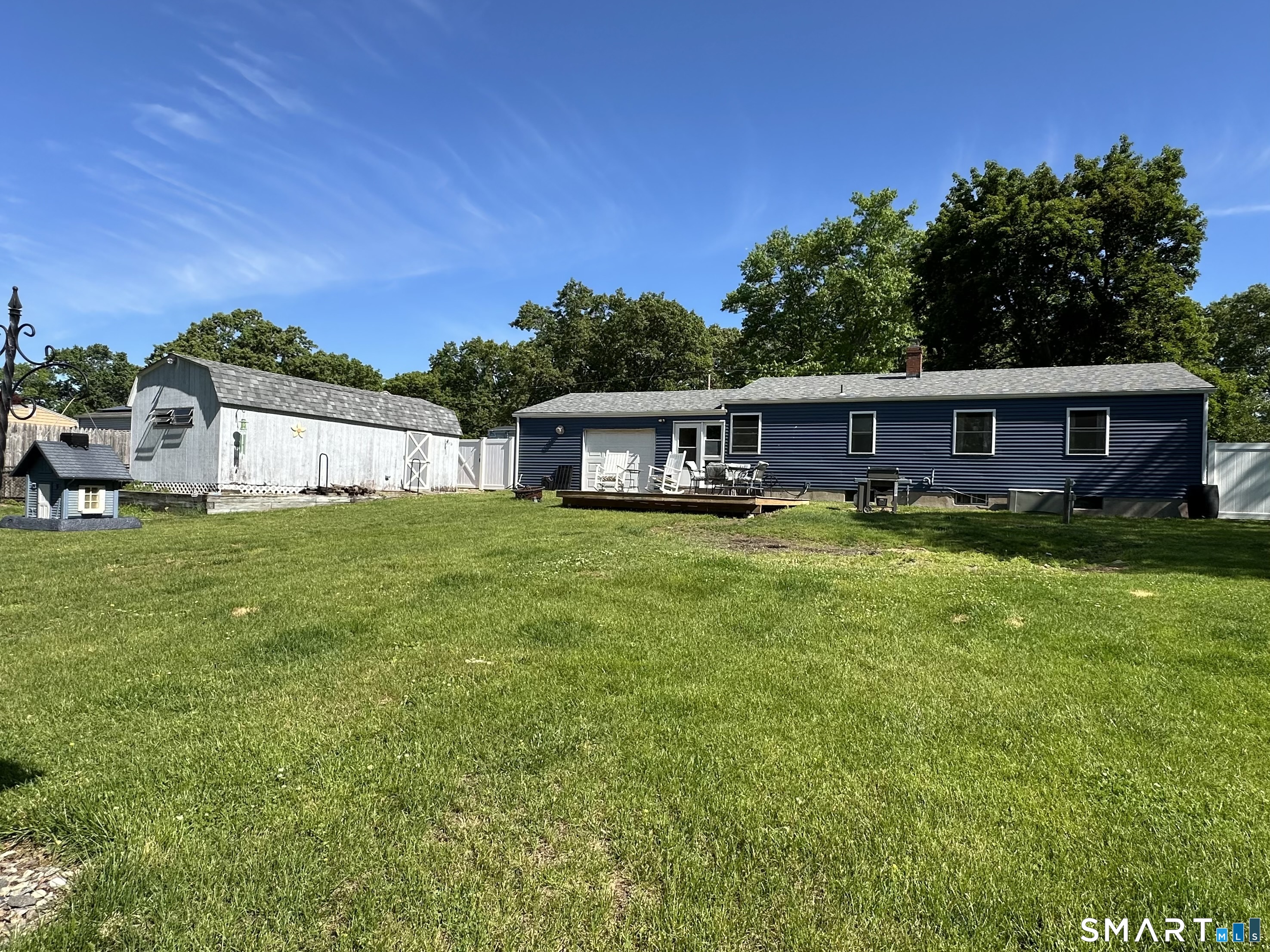433 Reed Avenue Windsor Locks, CT 06096 - Photo 4 of 19