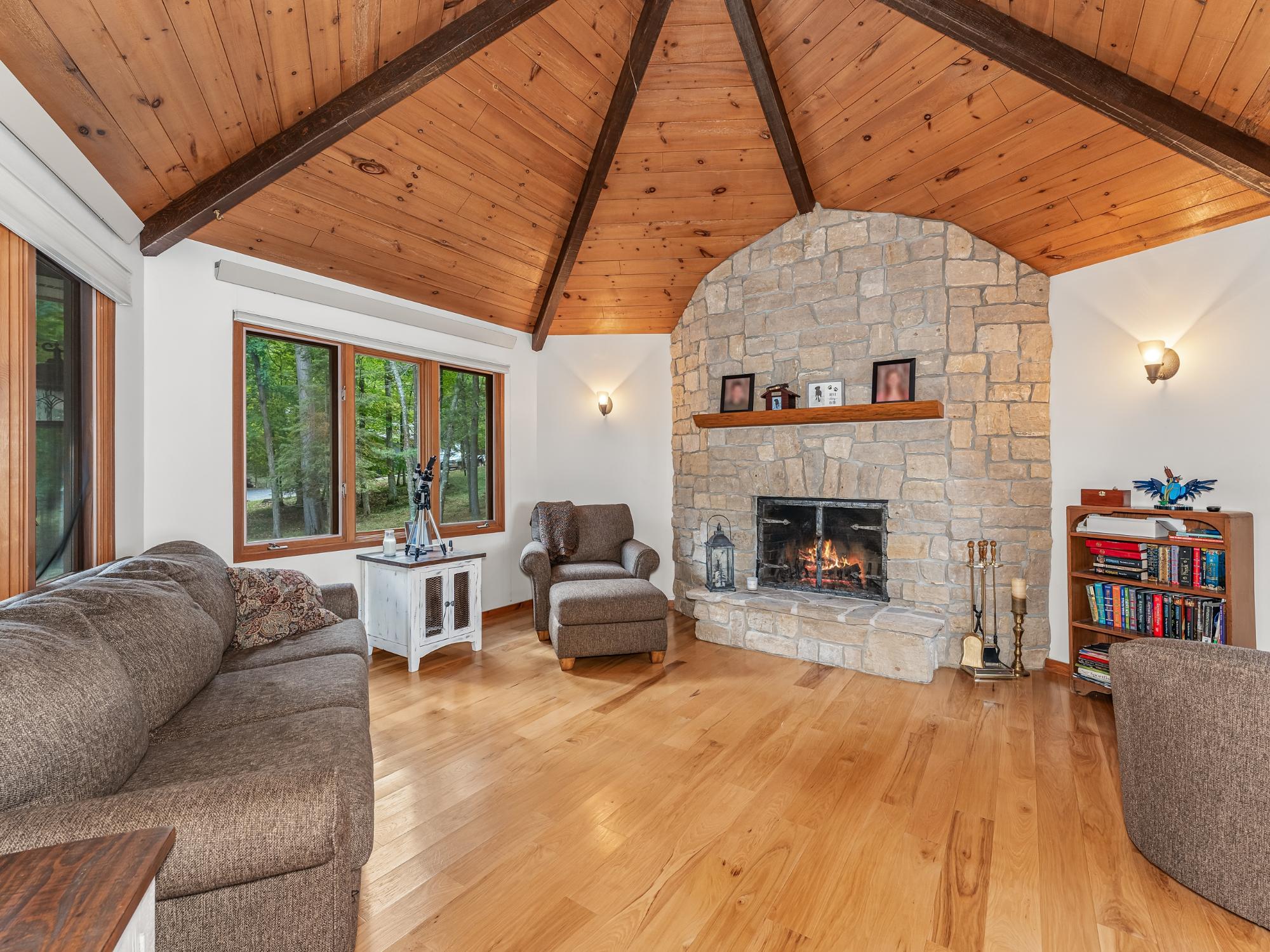 10150 Cove Road Minocqua, WI 54548 - Photo 6 of 42 Gallery Image 6