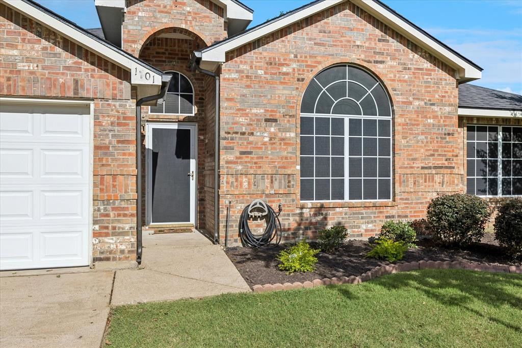 1701 Fern Drive Mansfield, TX 76063 - Photo 3 of 25