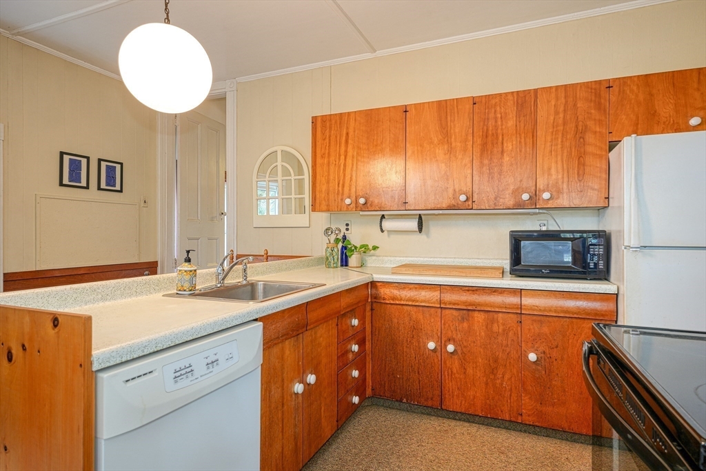 623 Concord Road Sudbury, MA 01776 - Photo 13 of 32