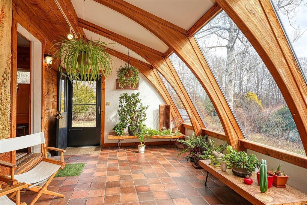 623 Concord Road Sudbury, MA 01776 - Photo 4 of 32