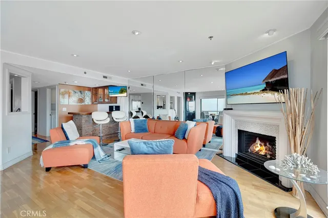 $1,495,000 | 1230 East Ocean Boulevard, Unit 201, Long Beach, CA 90802