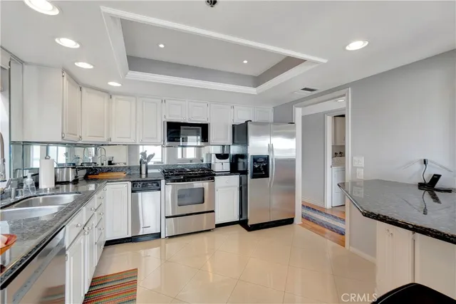 $1,495,000 | 1230 East Ocean Boulevard, Unit 201, Long Beach, CA 90802