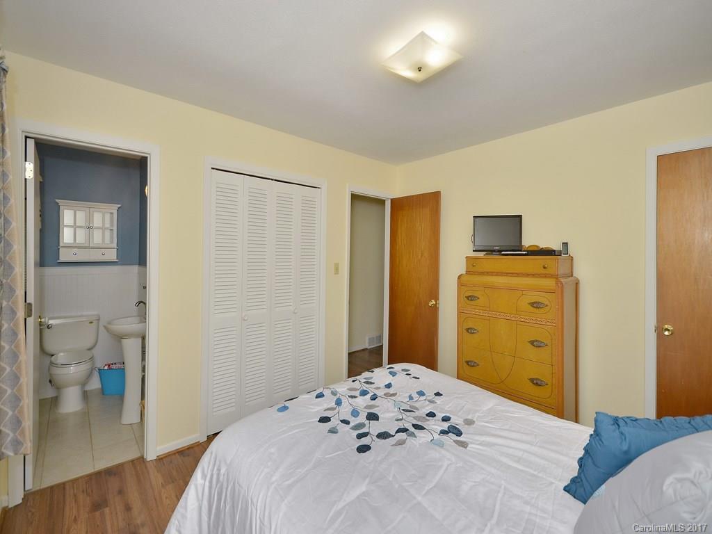 72 Rash Road Asheville, NC 28806 - Photo 9 of 18 Gallery Image 9