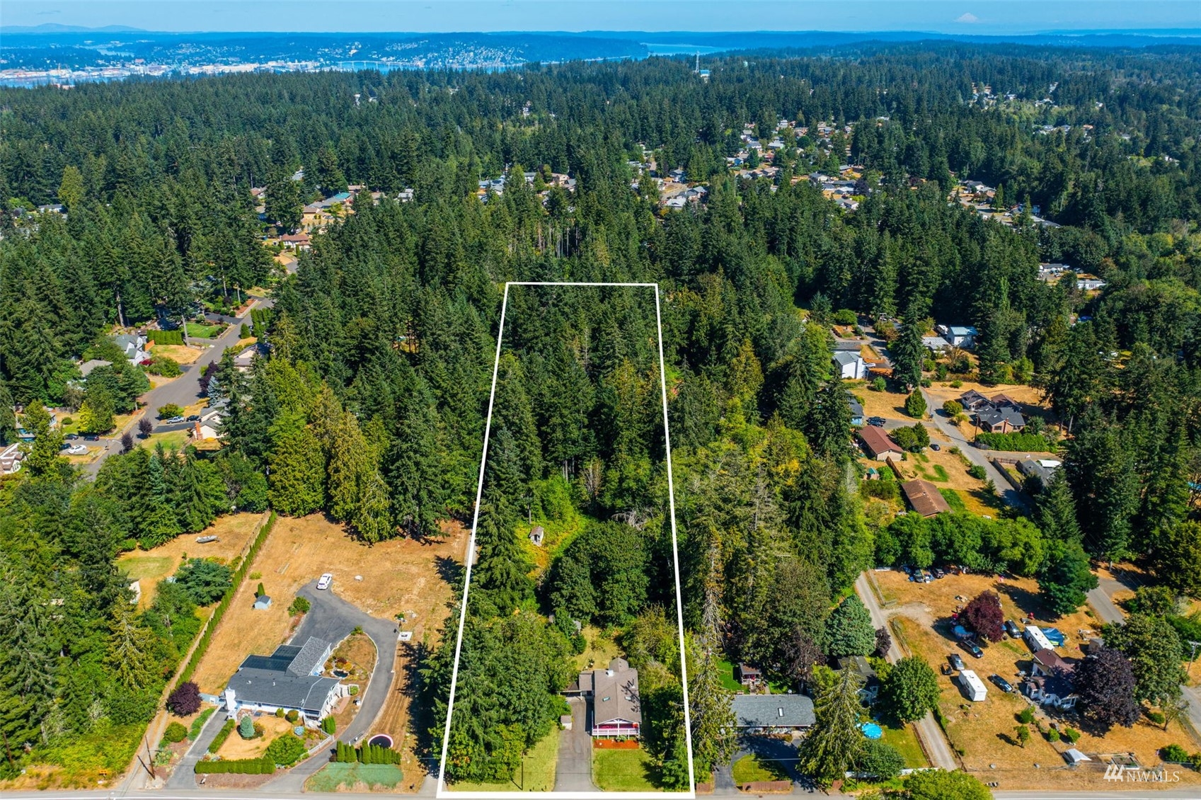 3677 Southeast Salmonberry Road Port Orchard, WA 98366 - Photo 5 of 37 Gallery Image 5